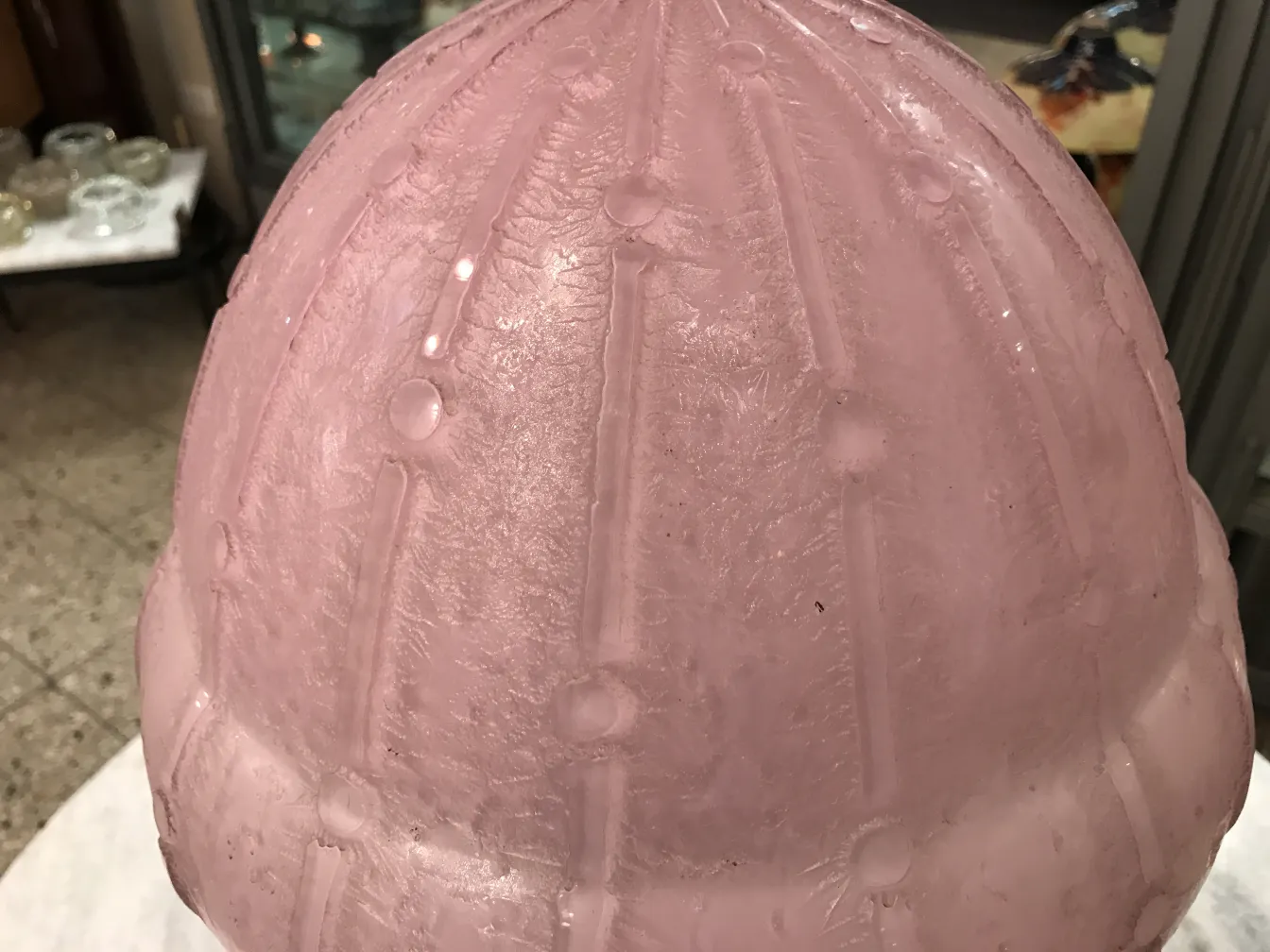 vidrio antiguo con superficie texturada y formas redondeadas, Daum Nancy.