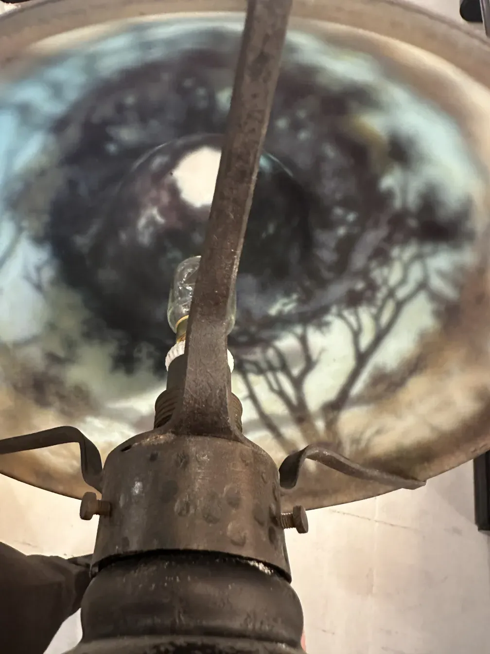 서명된 유리잔(Daum Nancy) 장식 세부사항