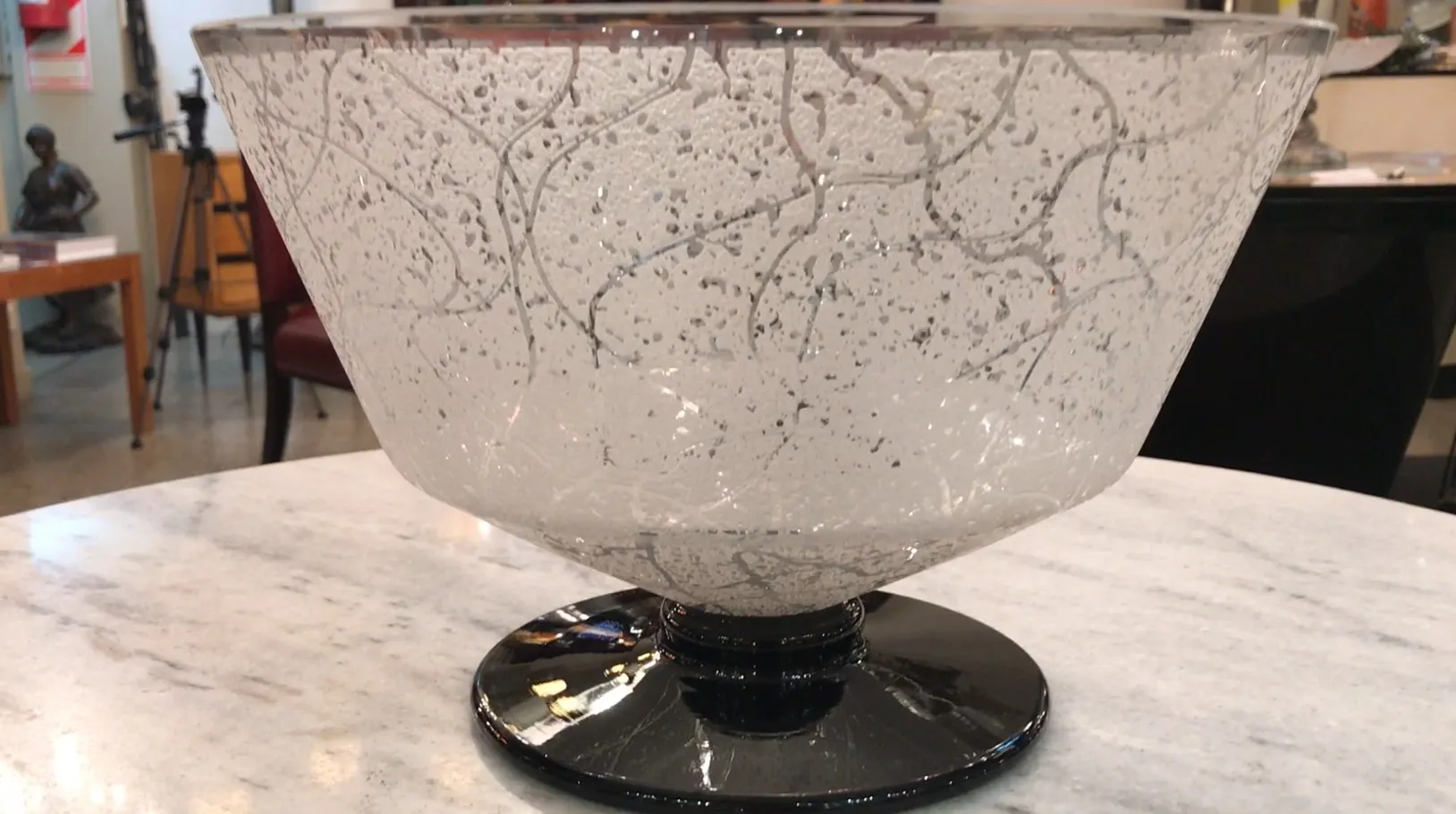 Signed glass with black base and elegant design in antique Daum Nancy