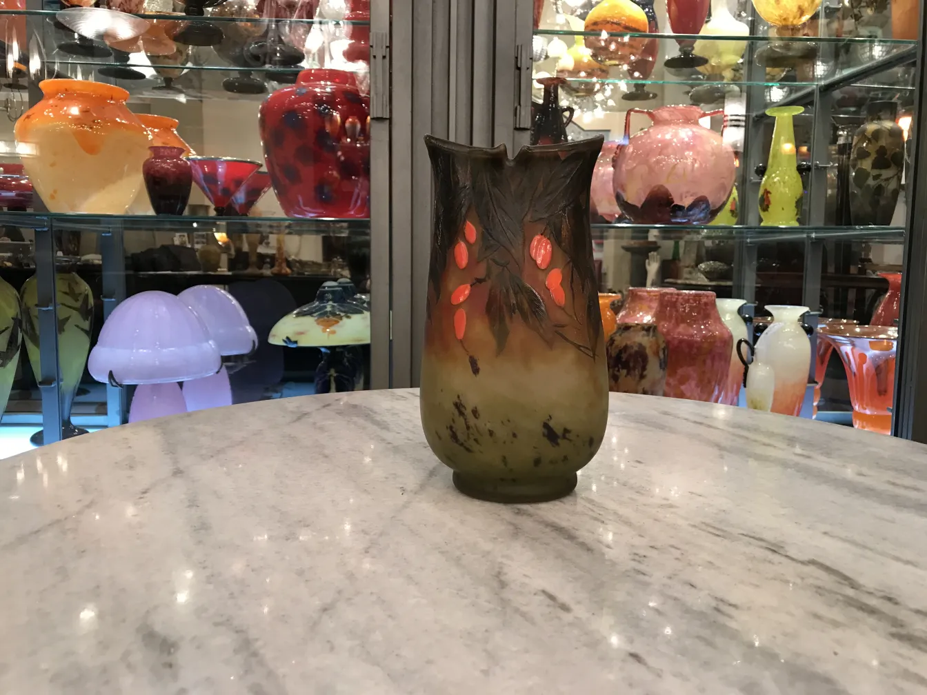vase antico in vetro firmato daum nancy con decorazioni