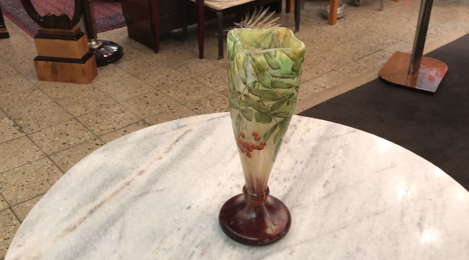 vase aus signiertem glas daum nancy mit blattmustern