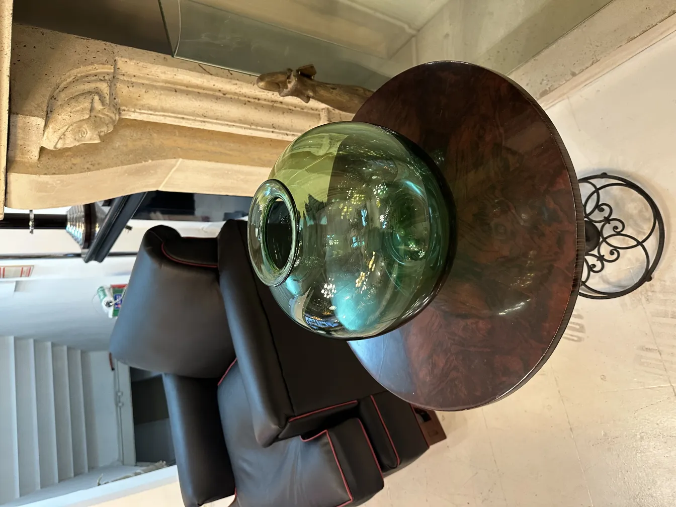 Vidro antigo assinado daum nancy em mesa redonda