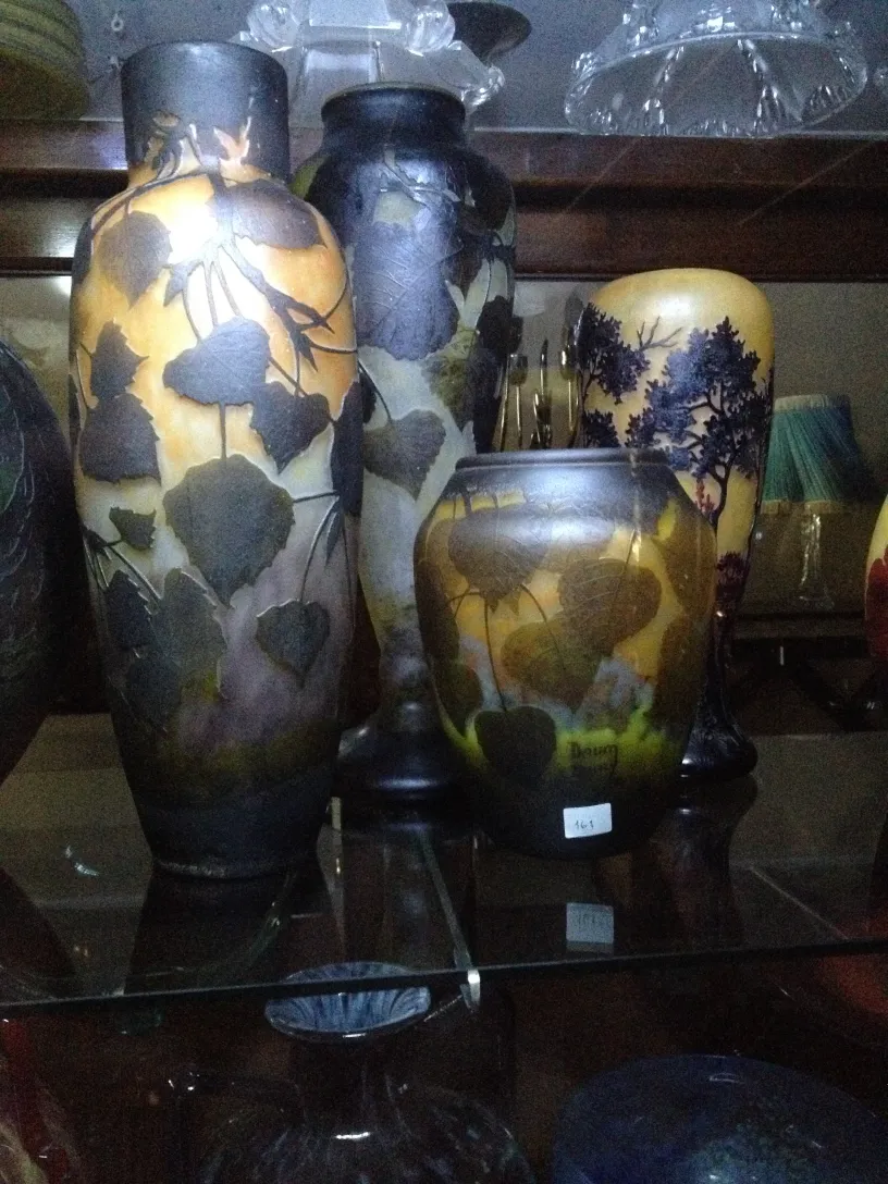 jarrones de vidrio con diseño de hojas, antigüedad