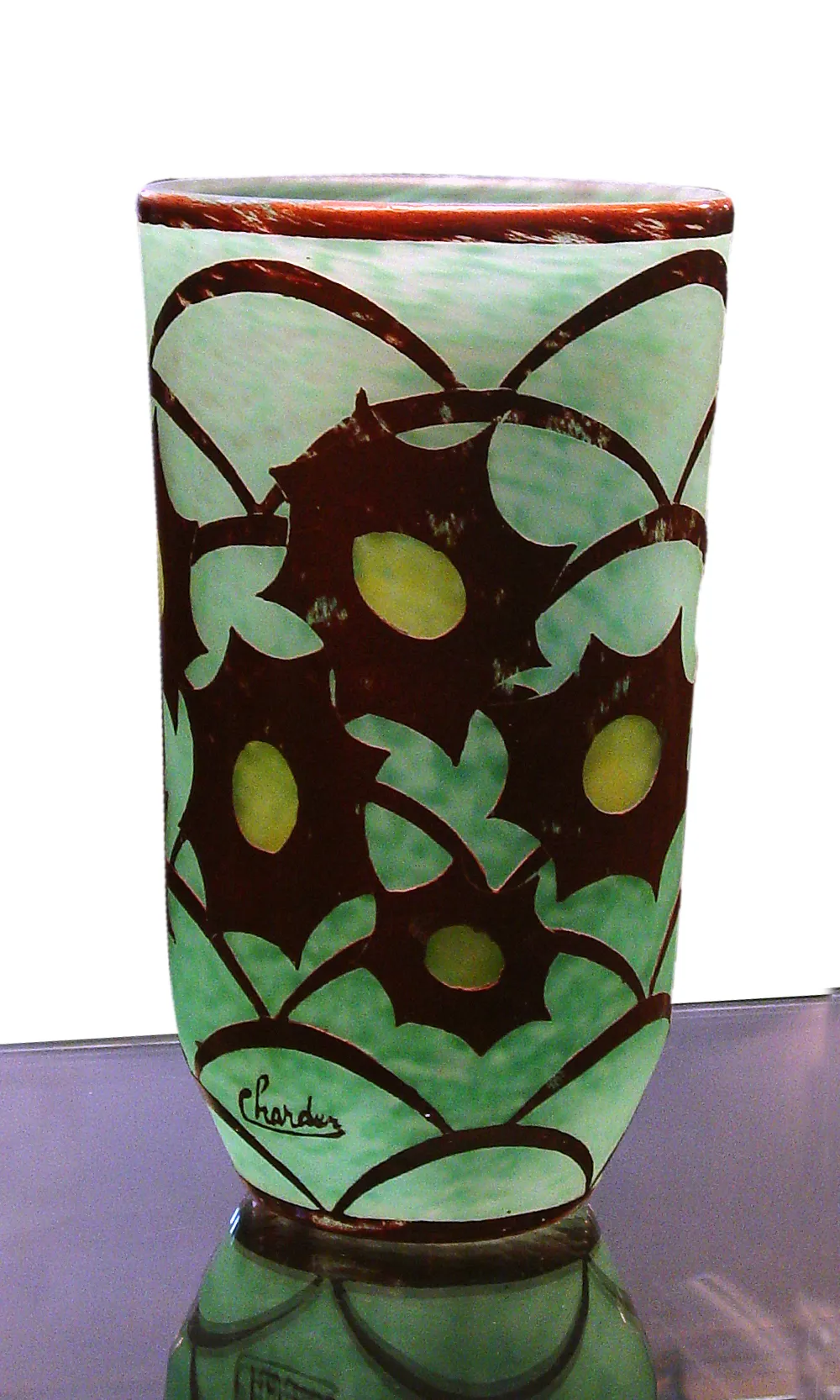Verre ancien signé Charder avec un motif floral.