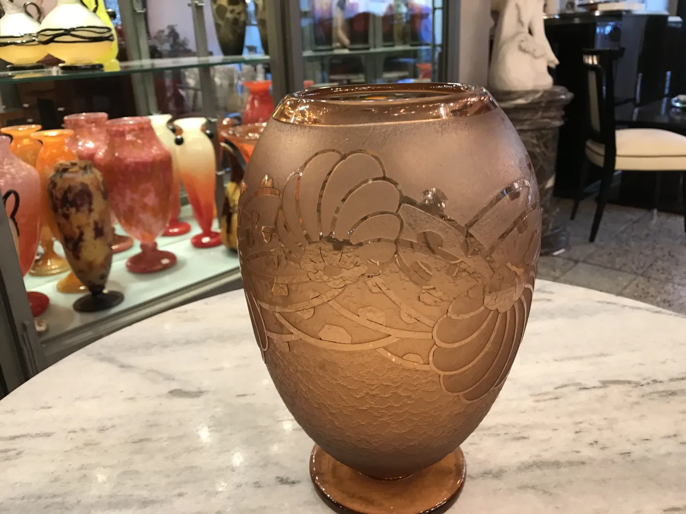 verre ancien avec motif floral, Charder