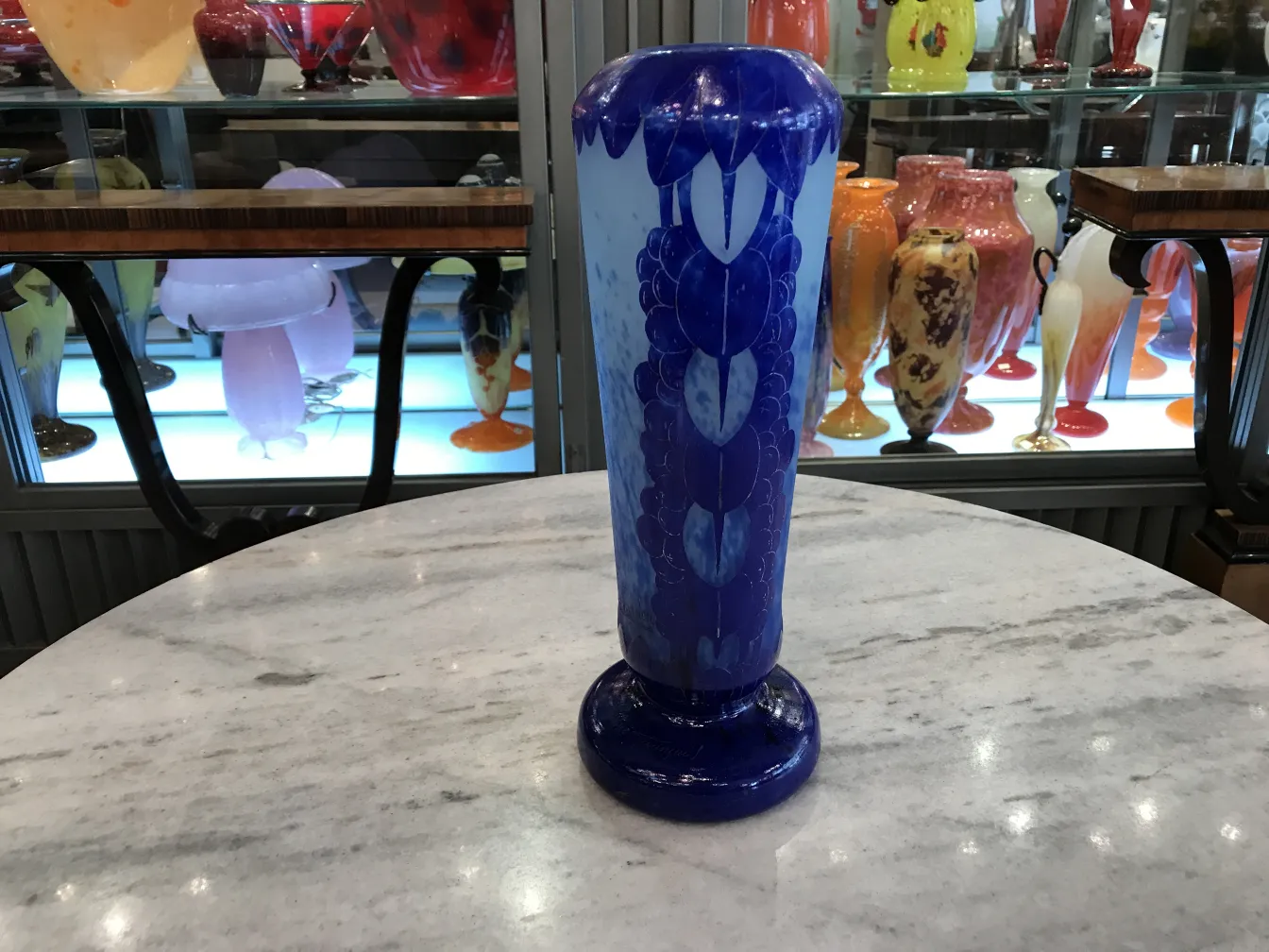 Vetro firmato Charder con design blu