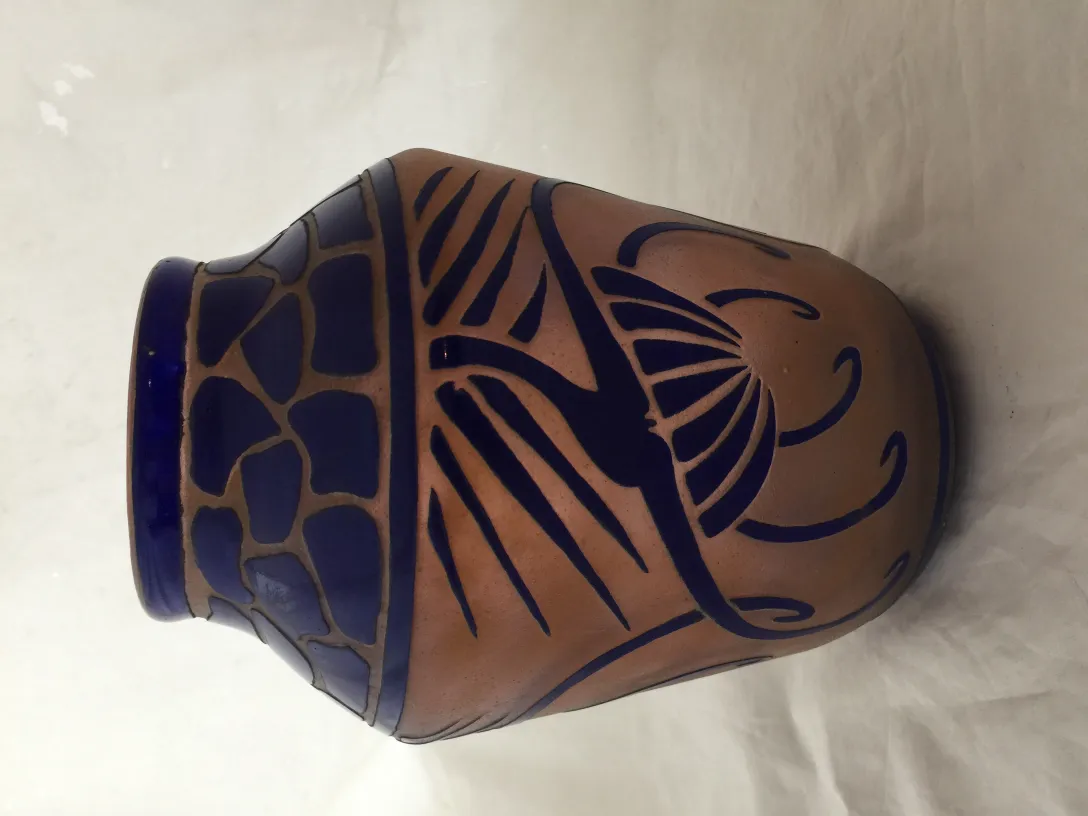 Antiquariato decorativo con motivo blu e design charder