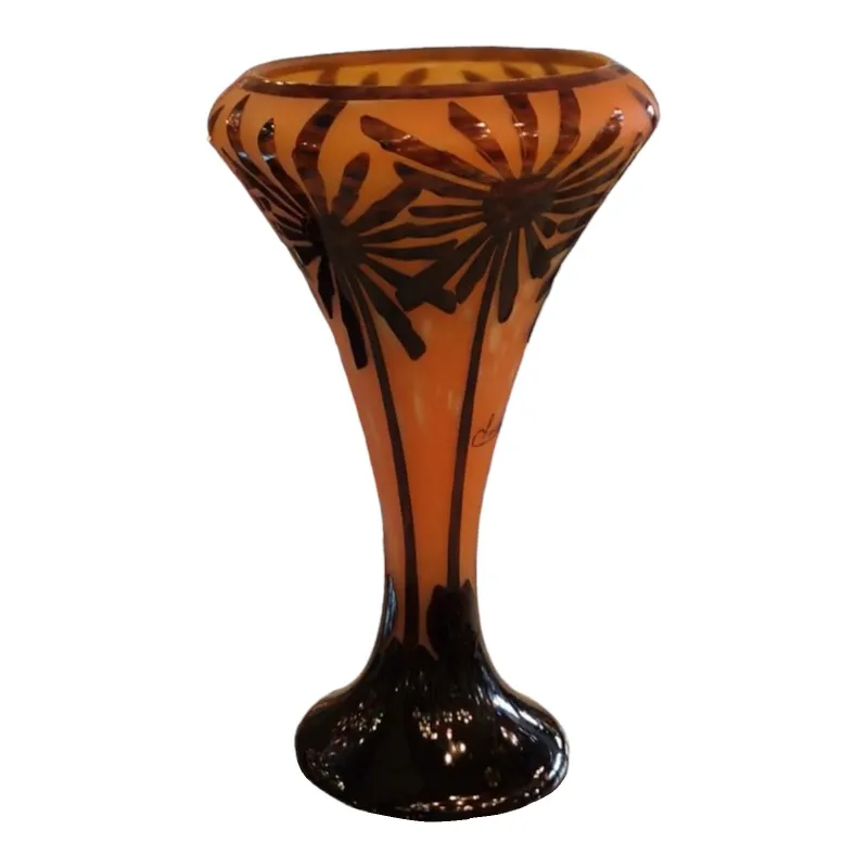 Vaso antico in vetro firmato Charder con motivo floreale nero