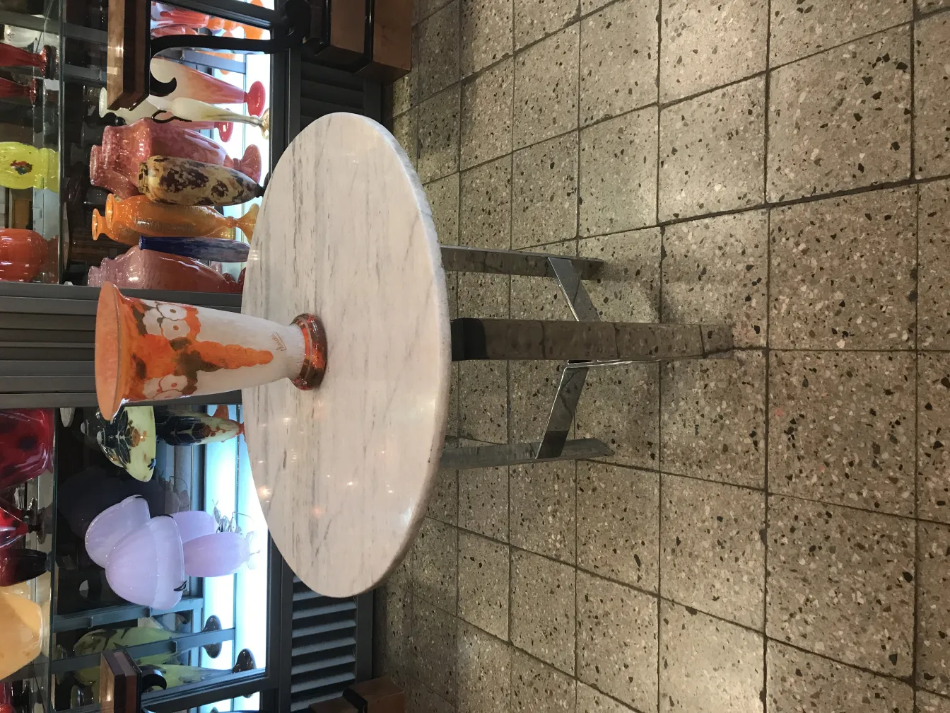 고풍스러운 Charder 서명 유리 꽃병, 다채로운 장식.