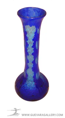 古董蓝色高花瓶，查尔德签名