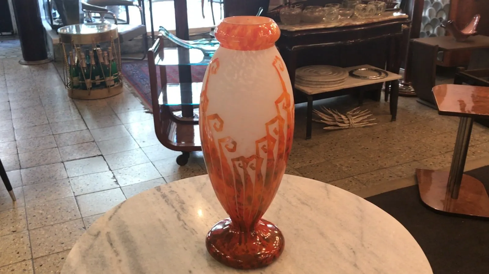 antik, signiertes Glas Charder, weiße und orange Farbe, dekorativ