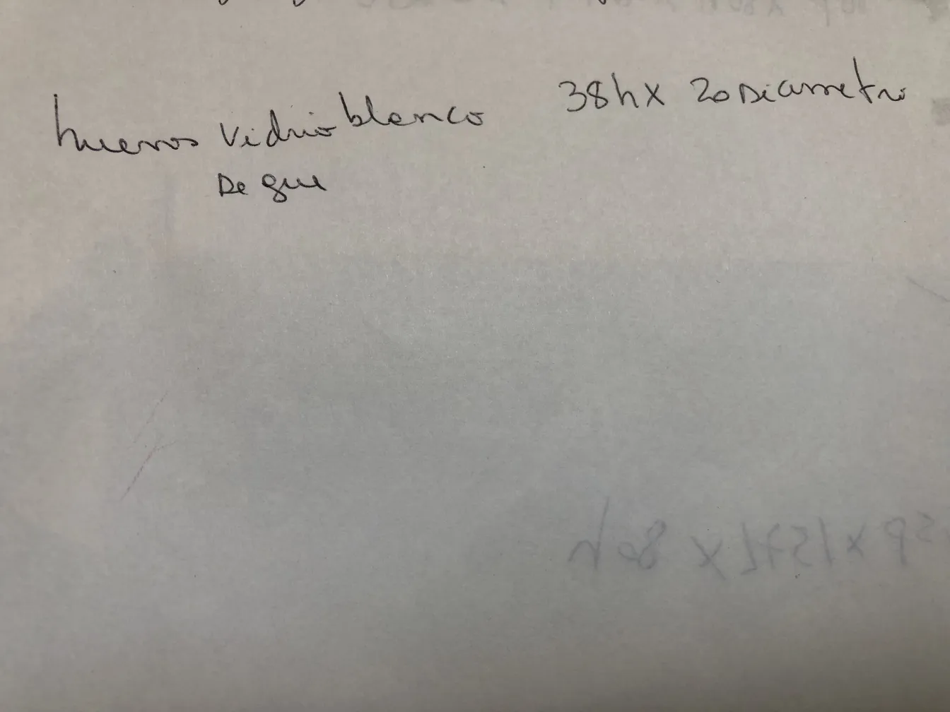 Signiertes Glas Degué mit eleganten Details, Antike.