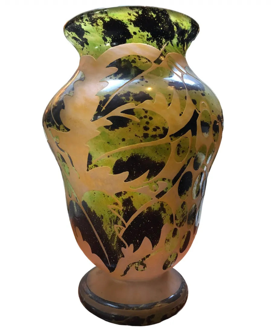 装饰性花瓶签名Degué，带有自然图案和鲜艳的颜色