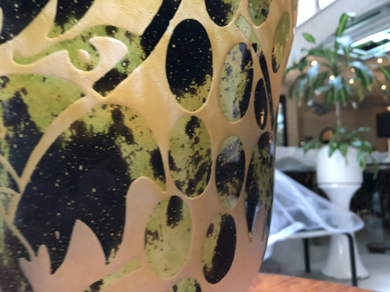 vidro antiquidade assinado Degué com design decorativo