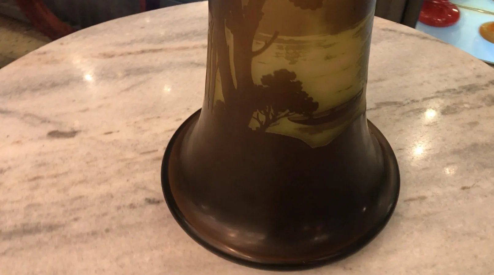 古董签名玻璃Gallé带有风景设计