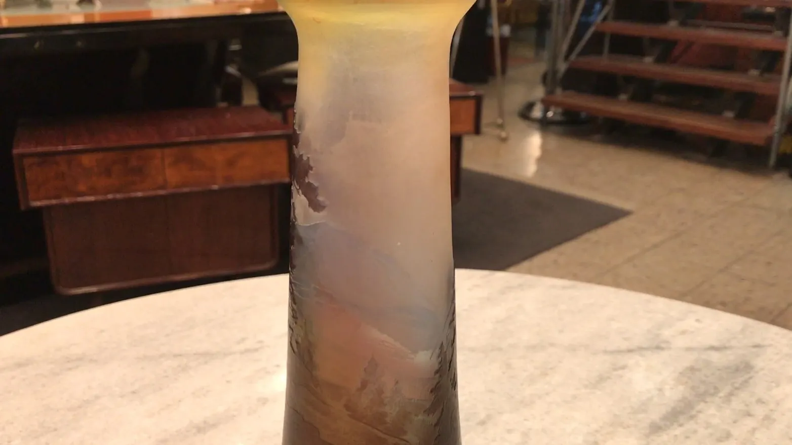 SIGNED GLASS Gallé with colorful and elegant decoration.