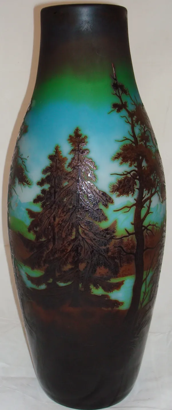 Verre signé D'Argental avec un paysage d'arbres