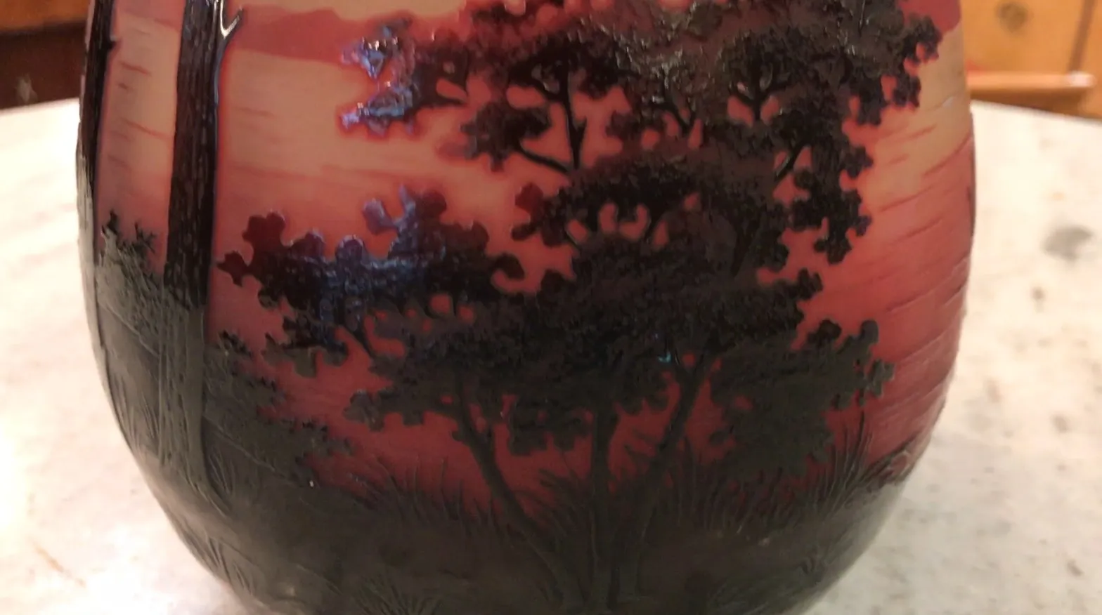 verre signé d'argental ancien avec paysage d'arbres