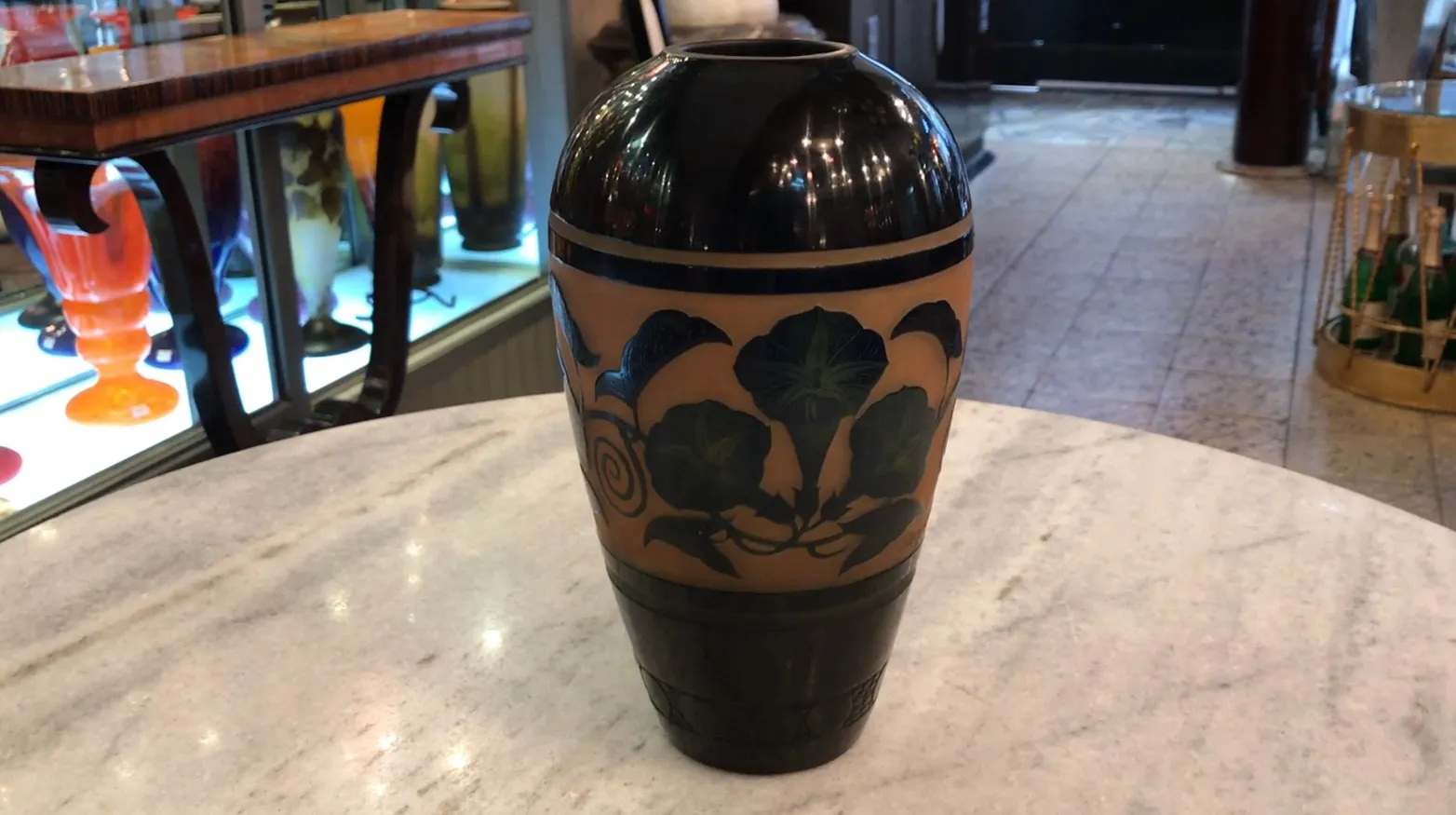 Vidro assinado D'Argental antigo com design floral