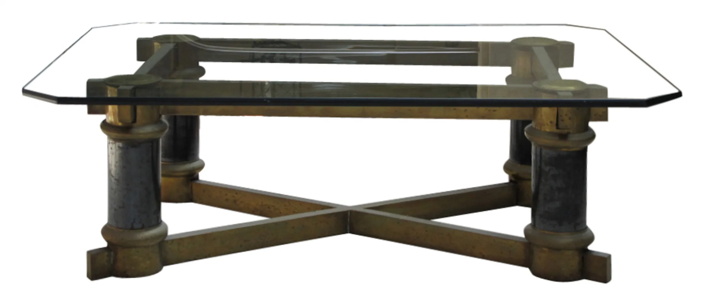 table basse antique avec structure dorée et détails élégants