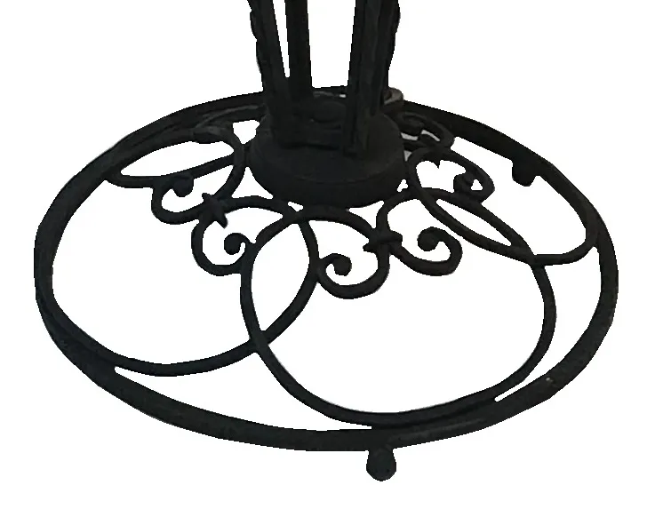 Base de mesitas antiguas con elegante diseño en espiral