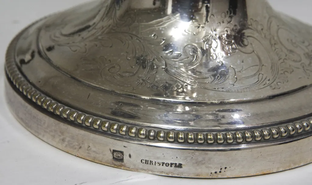 candélabres anciens art nouveau avec motifs décoratifs