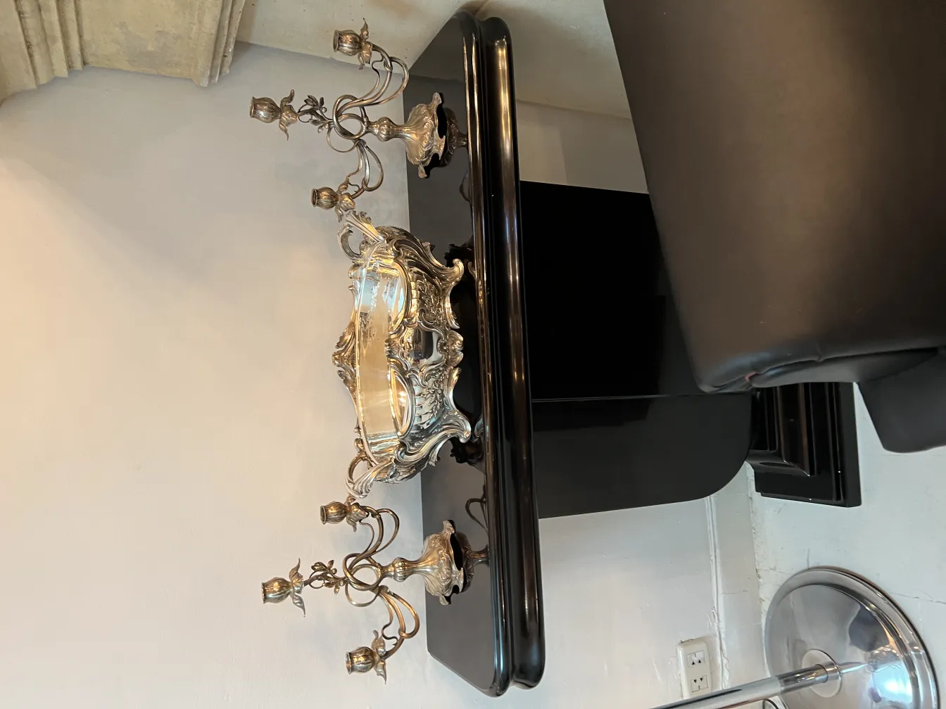 2 kerzenhalter antik art nouveau mit dekorativen Blumen