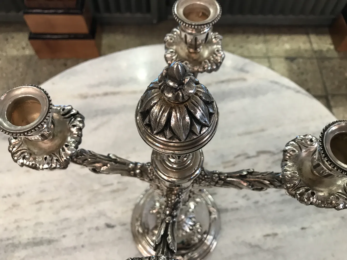 Antike Kerzenhalter mit wunderschönem Art Nouveau-Design