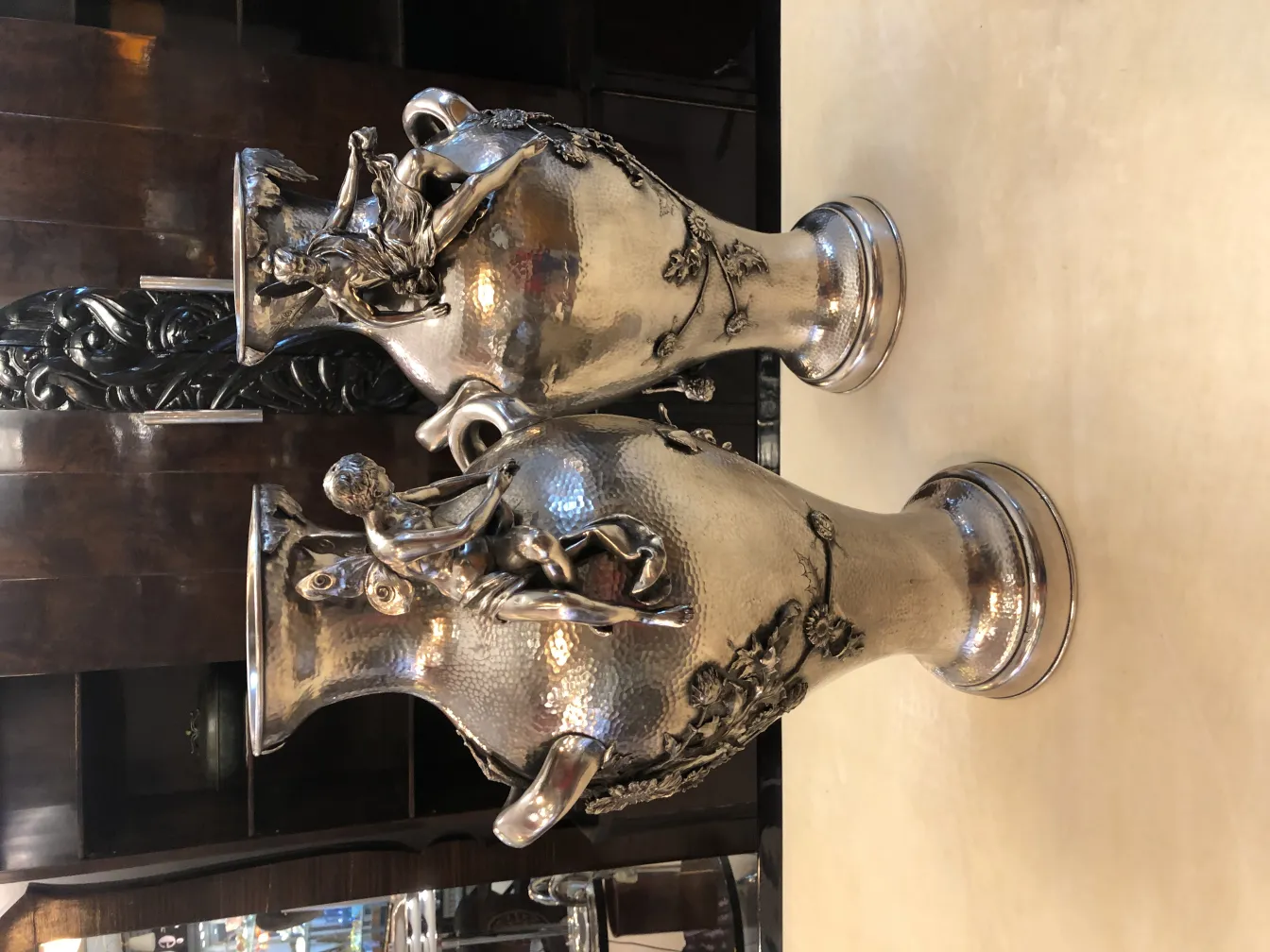 2 floreros antiguos art nouveau con detalles decorativos