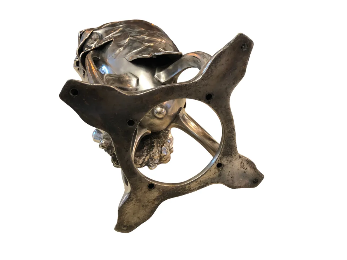 старинная декоративная ваза арт нуво с изысканными формами