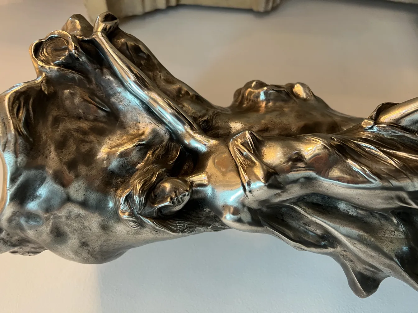 장식적인 고대 꽃병, 아르누보의 세부 사항