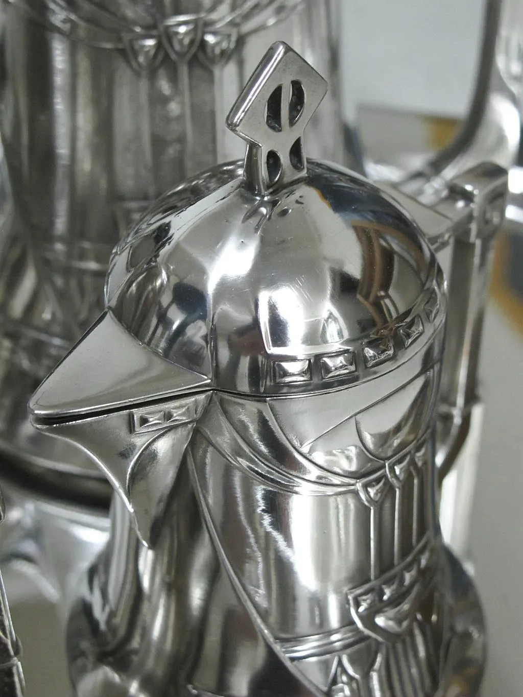 Service à thé ancien WMF avec des détails brillants