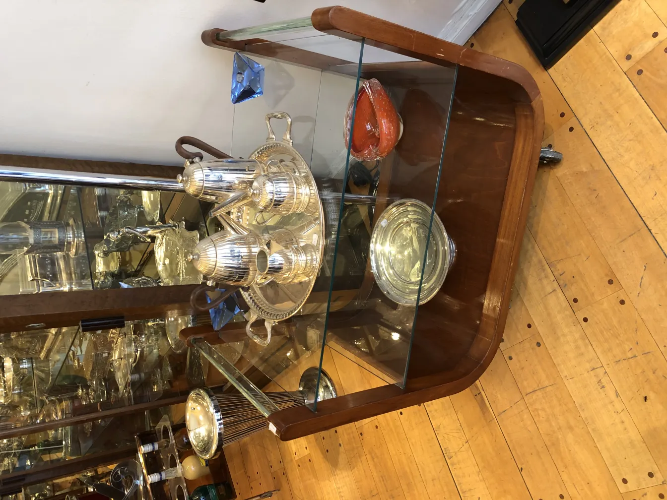 古董茶具WMF，包含茶壶和装饰盘。