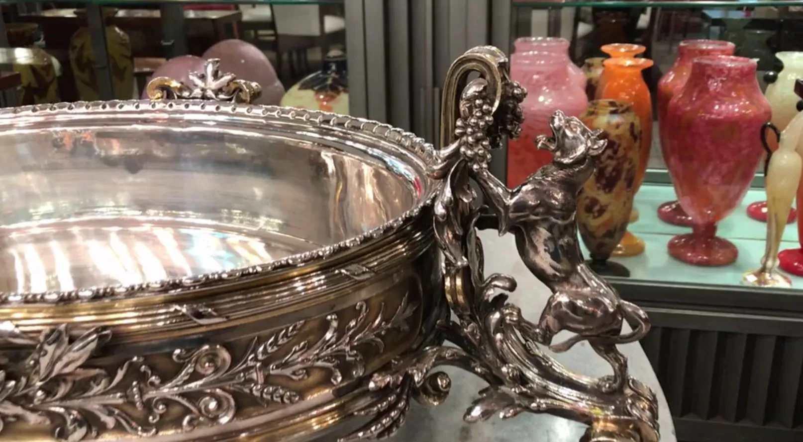 centrotavola decorativo christofle con design elegante e dettagli raffinati