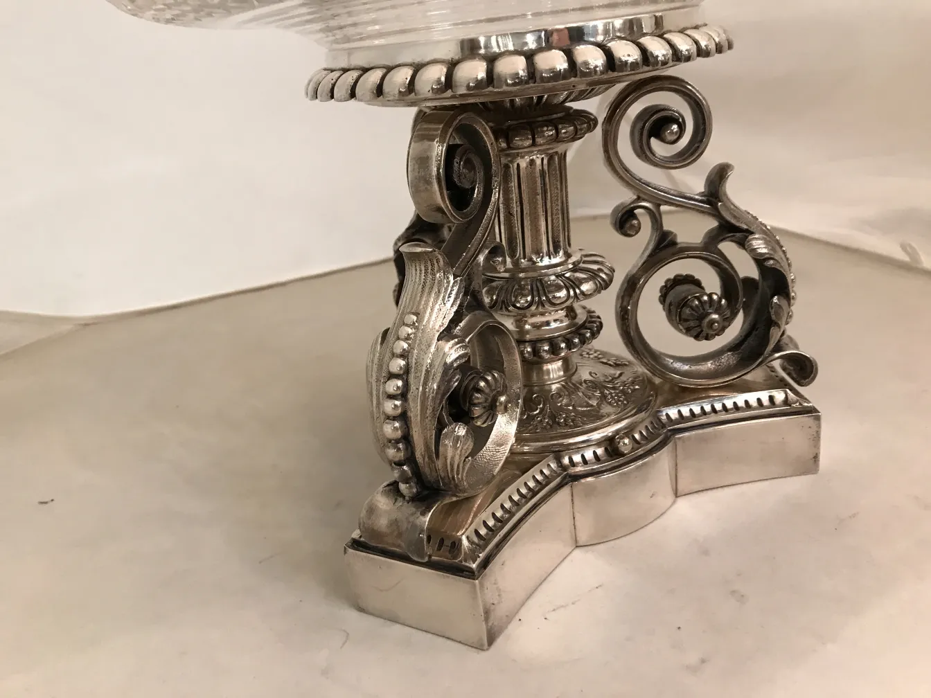 centrotavola antico Christofle, base decorativa, stile classico