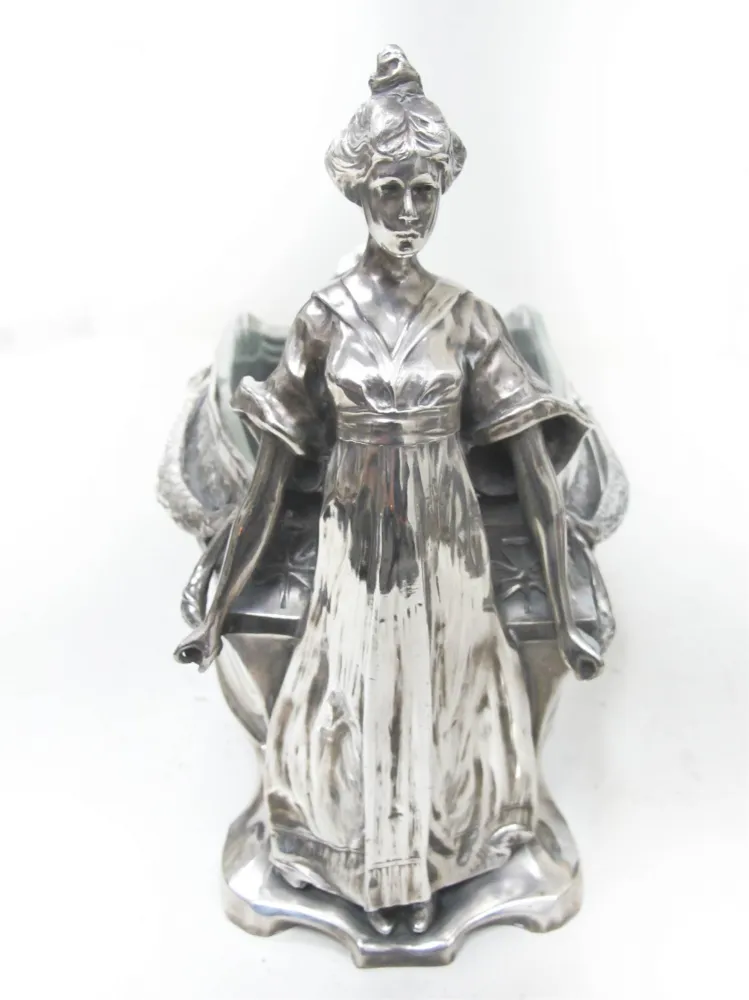 jardinera antigua WMF con figura decorativa de mujer