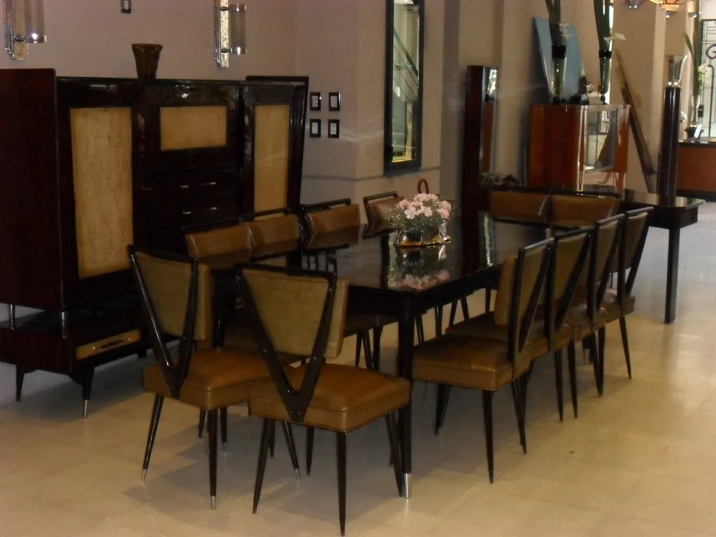 قطع مركزية للطاولة wmF على طاولة أنيقة