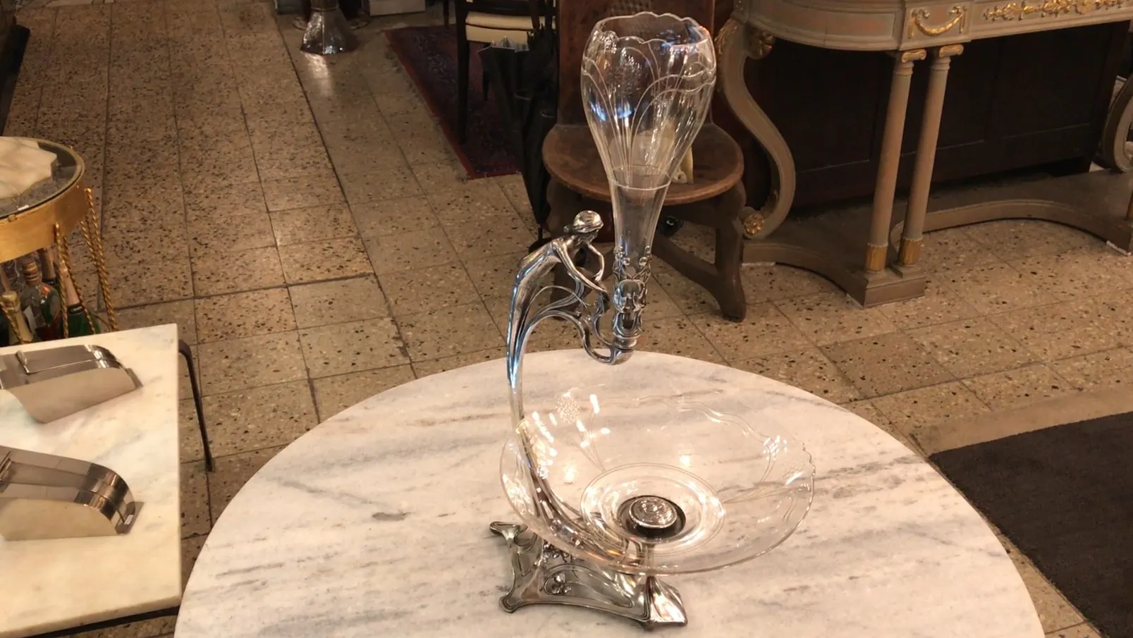 centro de mesa wmfa com design decorativo em um ambiente elegante