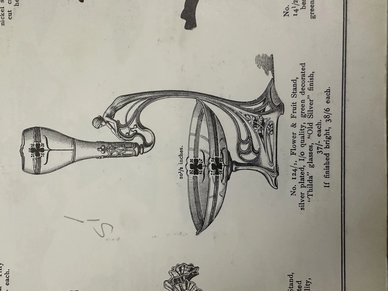 centrotavola wmfd con design elegante e base di vaso