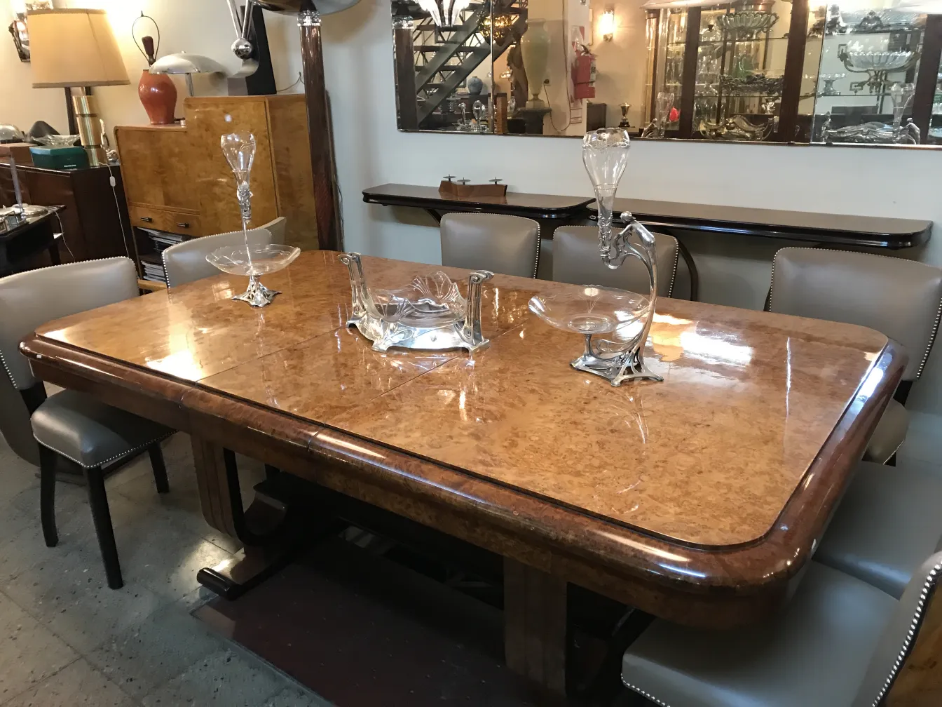 centre de table ancien WMF sur une table élégante