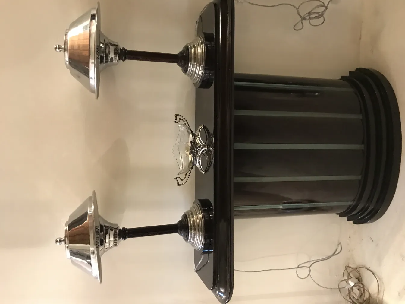 centrotavola antico wmf con design elegante ed elementi decorativi, con dettagli visivi accattivanti