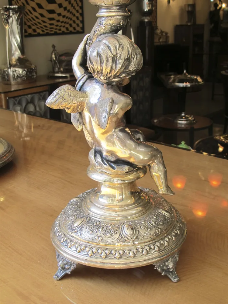 centrotavola antico wmfr con figura di angelo