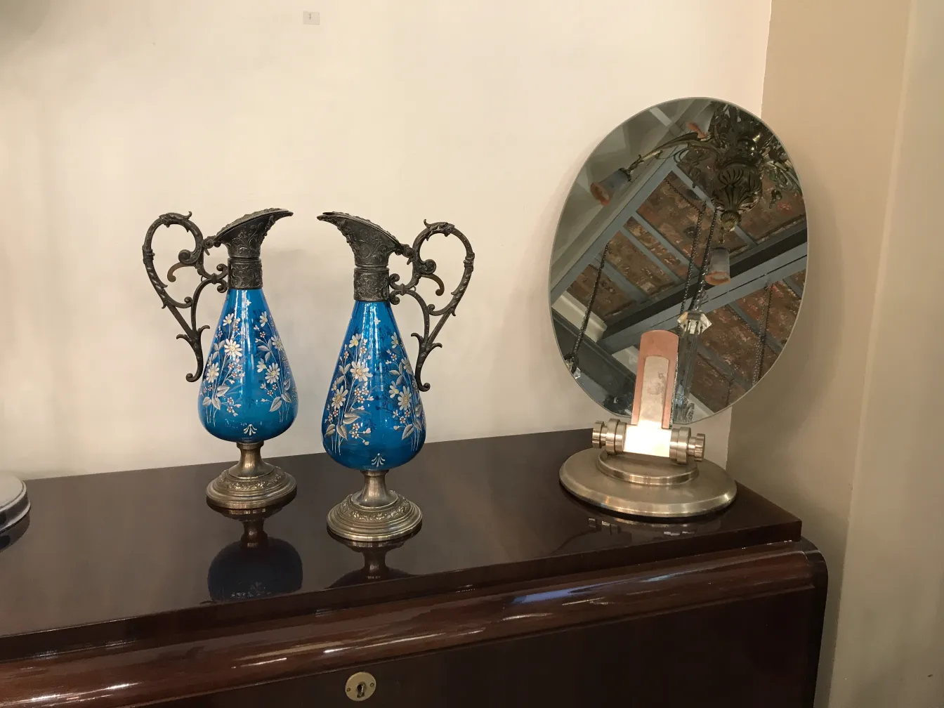 due brocche antiche WMF blu con decorazione floreale