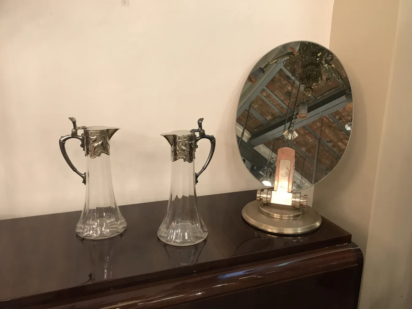 装飾的なディテールを持つ水差し2個WMFのアンティーク