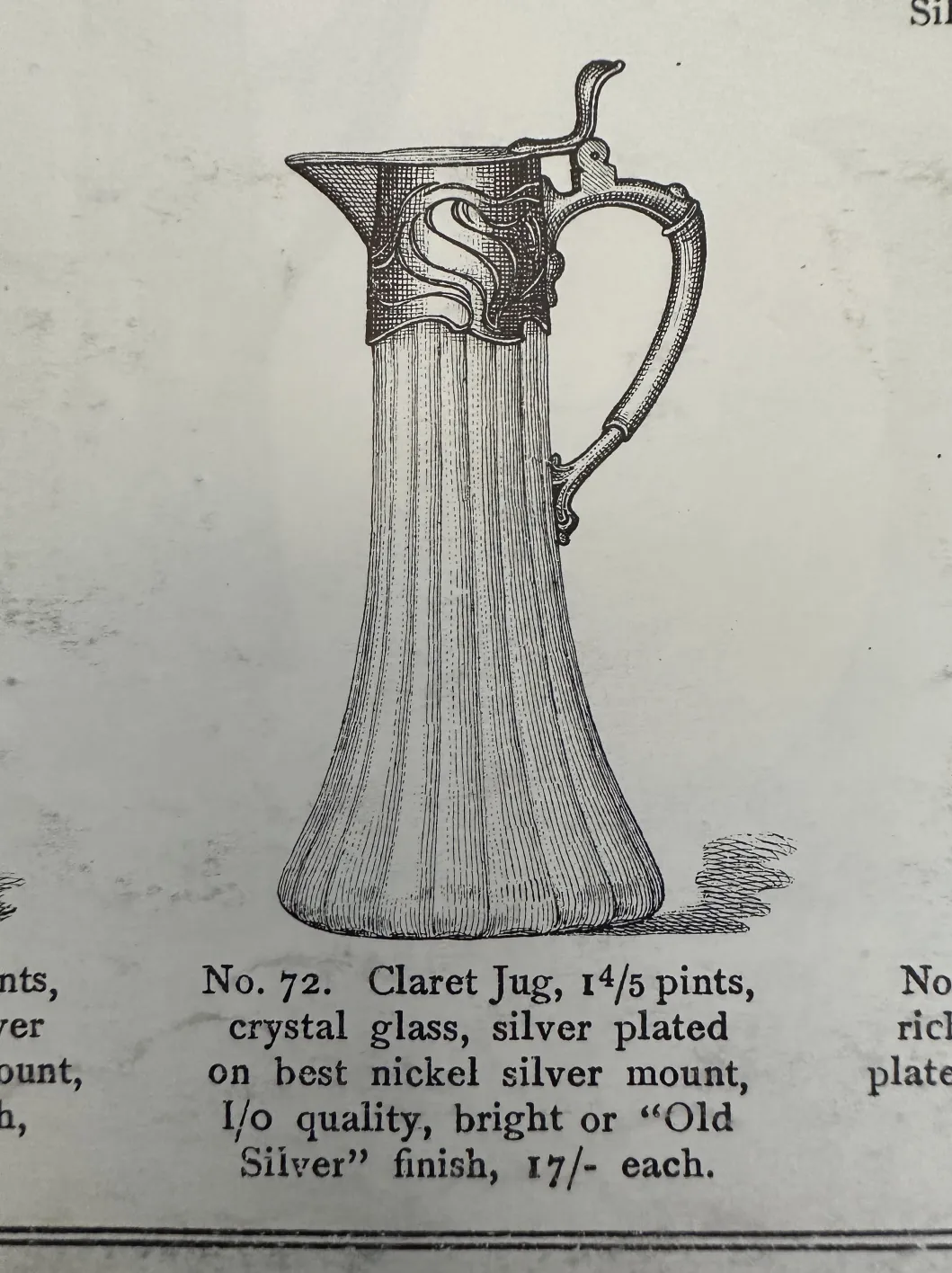 2 brocche WMF antiche con design elegante e moderno.