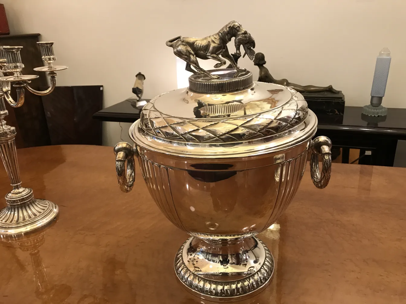 2 seaux à champagne anciens avec couvercle et design élégant