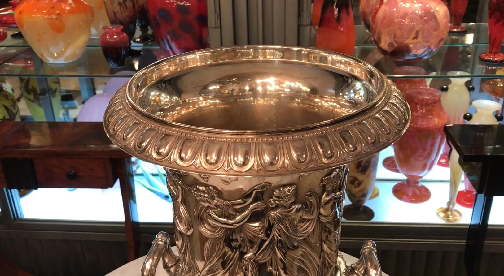 Seaux à champagne antiques WMF avec design complexe et décor élégant.