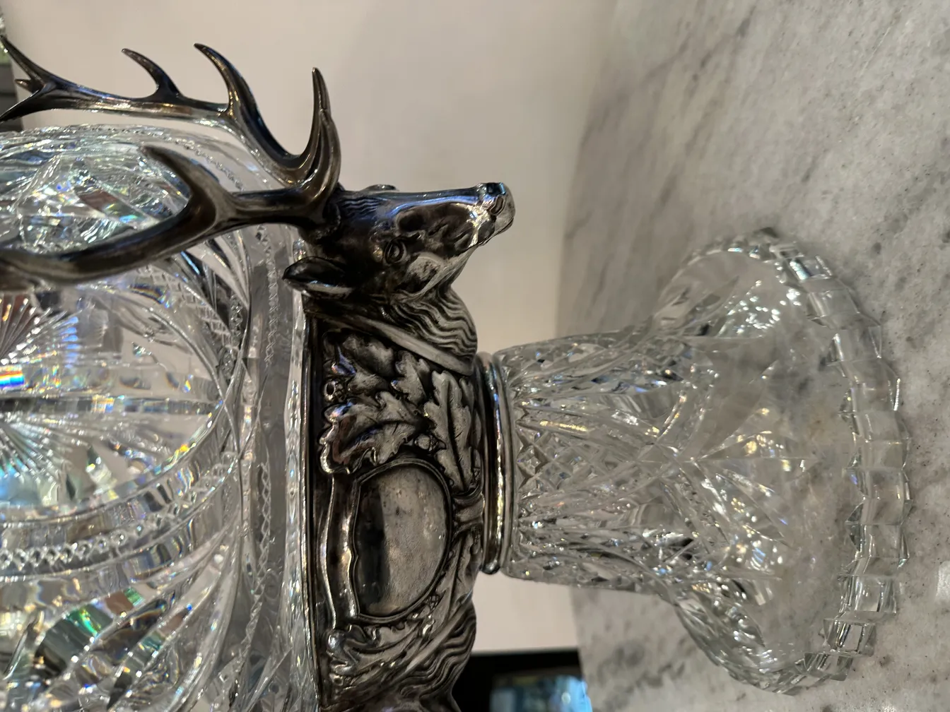 bol à punch antique WMF avec détails de cerf sur la base