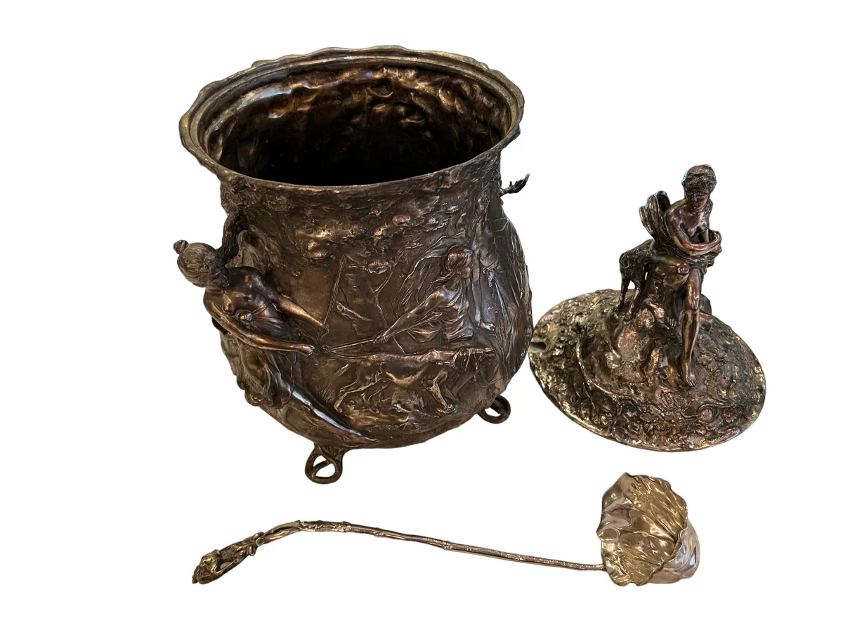 고대 펀치볼 wmfi, 장식적인 인물과 타원형, 우아한 환경에서