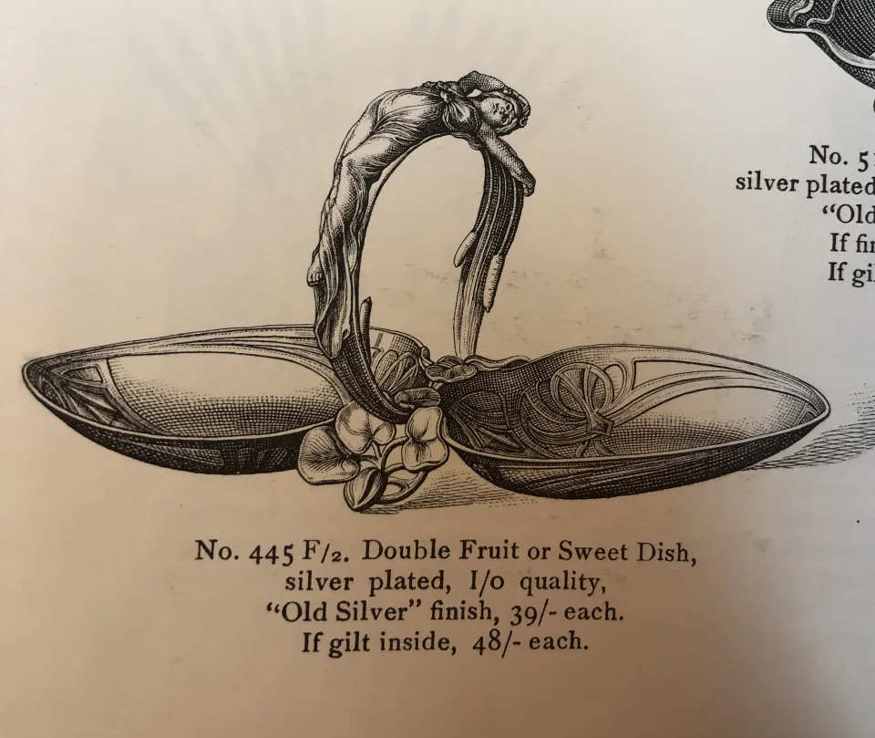 bandeja de cartas antigua wmf con detalles decorativos en forma de flores